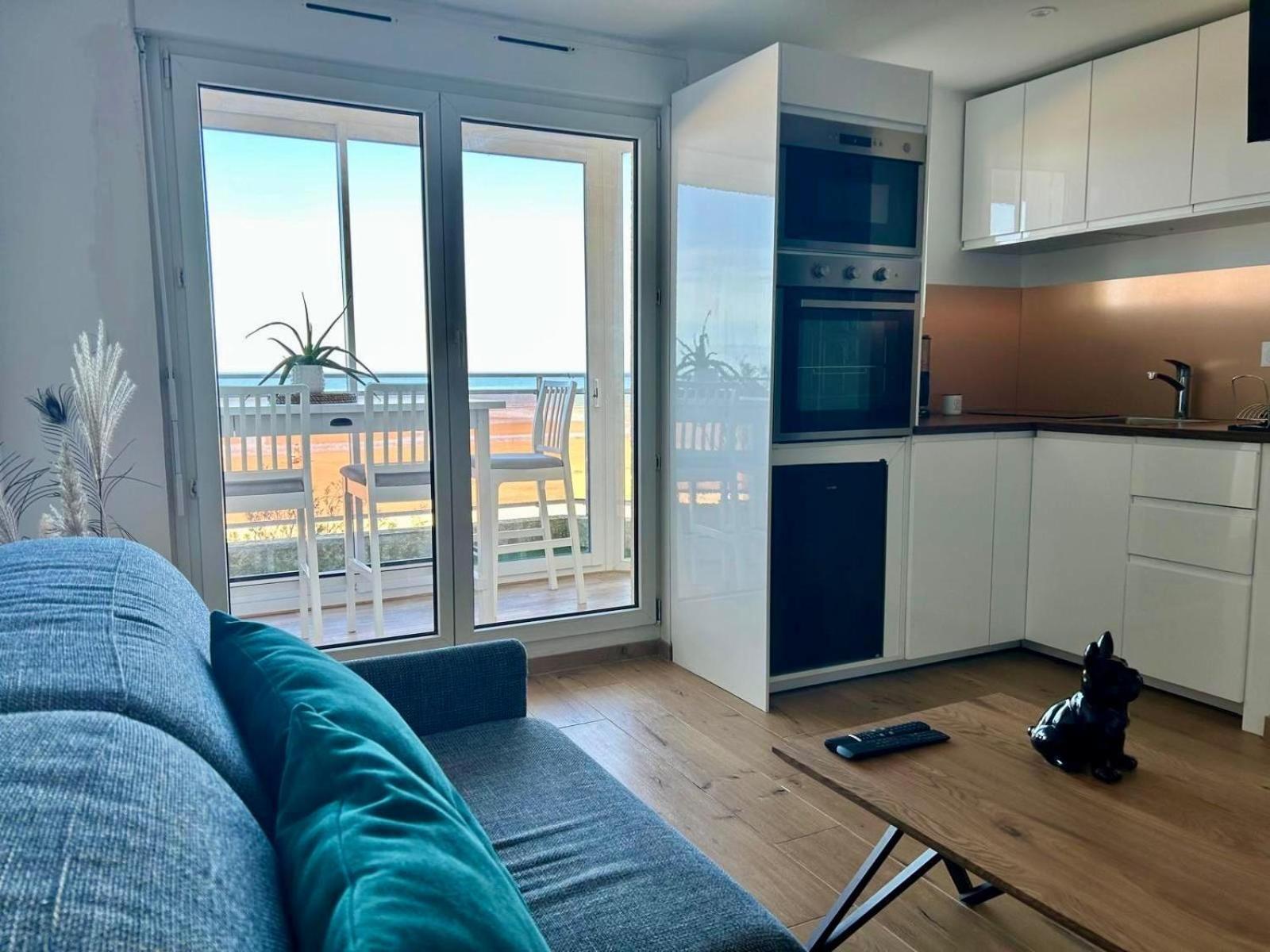 Mettons Les Voiles - Appt Vue Mer Avec Loggia Bernières-sur-Mer Exterior foto